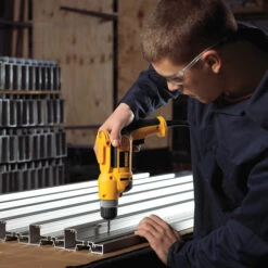 DEWALT 8 Amp 3/8-in VSR Corded Drill Kit -Craftbosch Shop 00277671c L