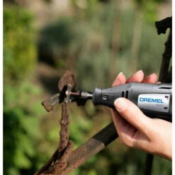 Dremel ''100 Series'' Rotary Tool Kit - 120 V