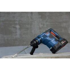 Bosch Bulldog 2 Batteries 18 V SDS-Plus Rotary Hammer -Craftbosch Shop 332004870 AlternateImage4 l