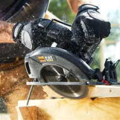 CAT 15A, 7 1/4-in Corded Circular Saw