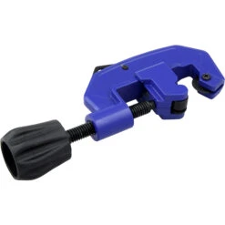 Master Plumber Screw Feed Tube Cutter For 1/8-in To 1 1/8-in Diameter Pipes