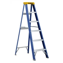 Featherlite Stepladder - Fibreglass - Super Heavy Duty - 250-lb Rated - 6-ft H