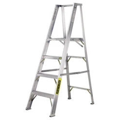 Featherlite Platform Stepladder - Aluminum - Lightweight - Slip-Resistant Shoe - Platform - ANSI Type 1A - 4-ft H