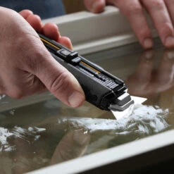 ToughBuilt Scraper And Utility Knife 2-in-1 6-in Steel Grey -Craftbosch Shop 71395000e L